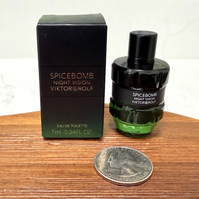 Viktor & Rolf Spicebomb Night Vision – Miniatur