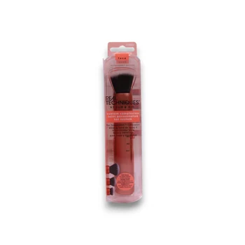 Real Techniques Foundation Brush