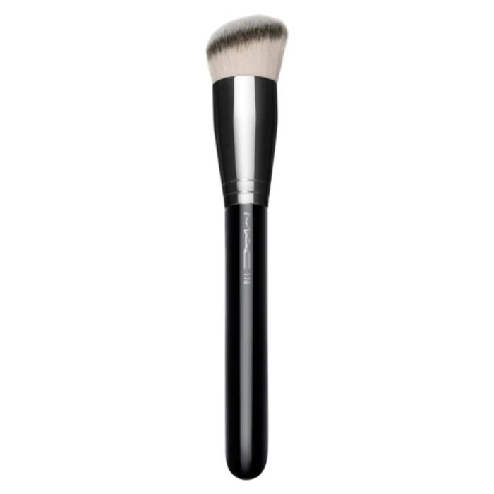 MAC Synthetic Rounded Slant Brush